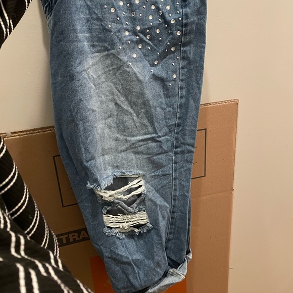 Jeweled Jeans - Picture 2 of 4